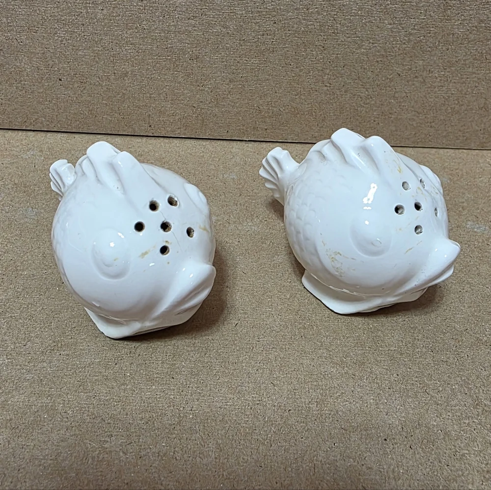 Vtg Puffer Blow Fish Shaker Set Germany #187